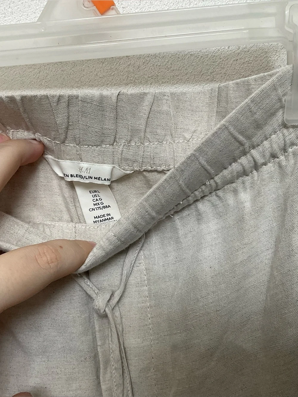 H&M Oatmeal Cream Linen Blend Tapered Leg Pull On Pants Size L Drawstring Waist